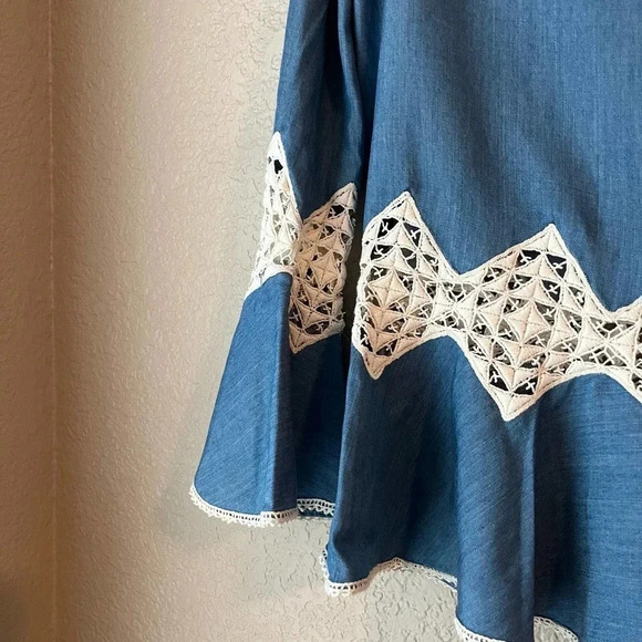 Jonathan Simkhai Blue Lace Inset Trumpet Sleeve Chambray Blouse Size XS - Picture 4 of 9